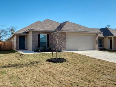Main picture of 631 Fallbrook Dr