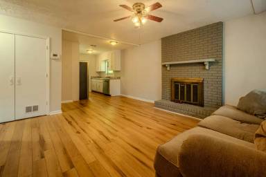 Main picture of 1180 Whit Davis Rd