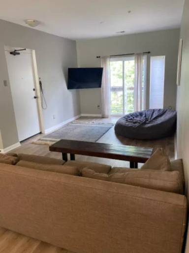 Main picture of 614 Raphael Pl