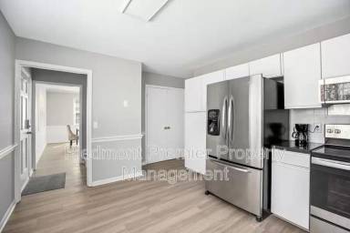 Main picture of 4854 Tiffany Ave
