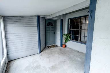 Main picture of 4433 Treasure Oaks Ln