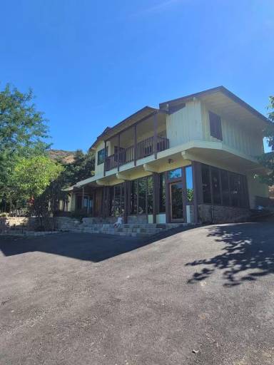 Main picture of 6042 Reeves Rd