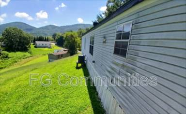 Main picture of 63 Piney Ridge Ln