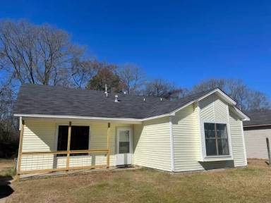 Main picture of 1305 Collier Dr