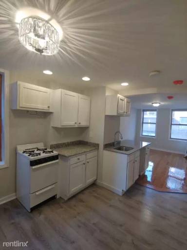 Main picture of 70 Joy St