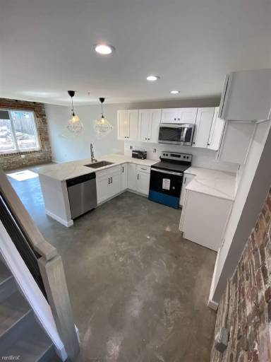 Main picture of 2712 E Leigh St