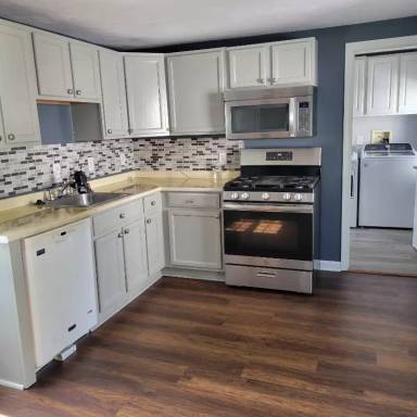 Main picture of 93 Washington St