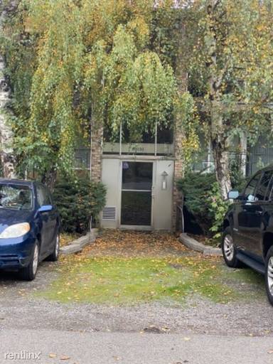 Main picture of 12030 32nd Ave NE
