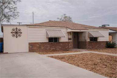 Main picture of 1410 W Clarendon Ave