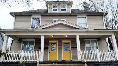 Main picture of 1113 Lincolnway West. - 2