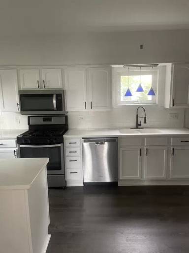 Main picture of 9 Sacandaga Rd
