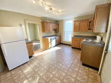 Main picture of 416 Holcomb Street