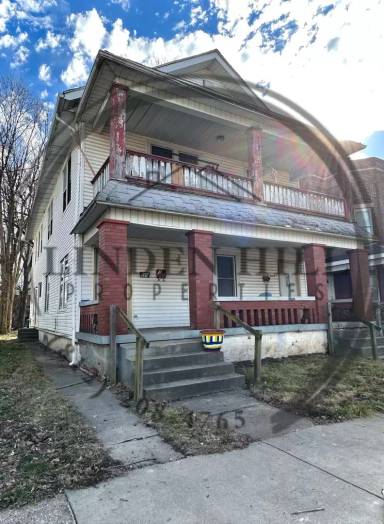 Main picture of 620 S Center St