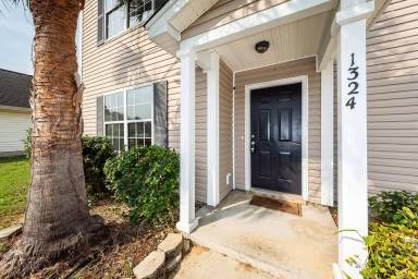 Main picture of 1324 Winterberry Ave