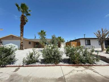 Main picture of 3608 W Bonanza Rd