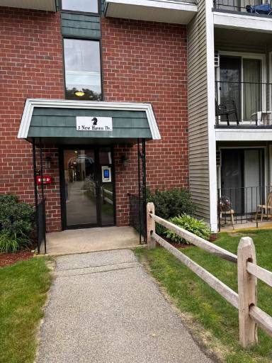 Main picture of Knightbridge Arms Condominiums
