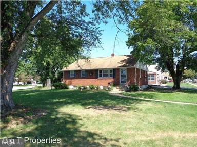 Main picture of 200 Fenwick Ave