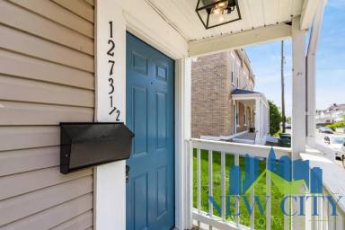 Main picture of 1273 W Broad St