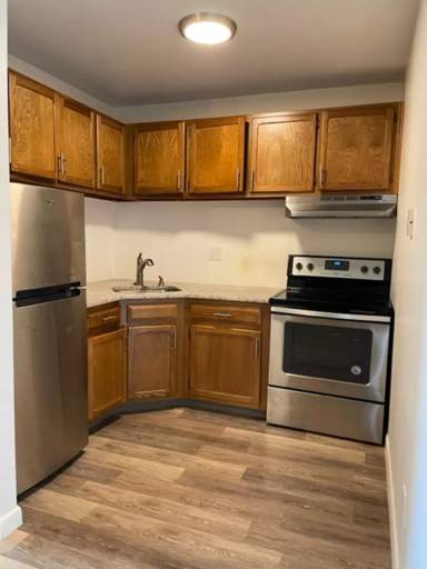 Main picture of 2100 Stanley St