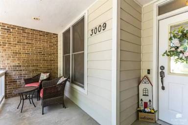 Main picture of 3009 Pinewood Cir
