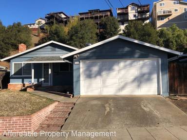 Main picture of 31984 Trevor Ave