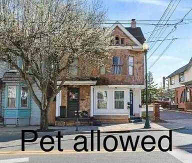 Main picture of 531 W King St