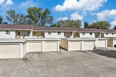 Main picture of 1624 NW Pine Rd