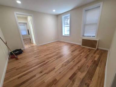 Main picture of 2660 Heath Ave