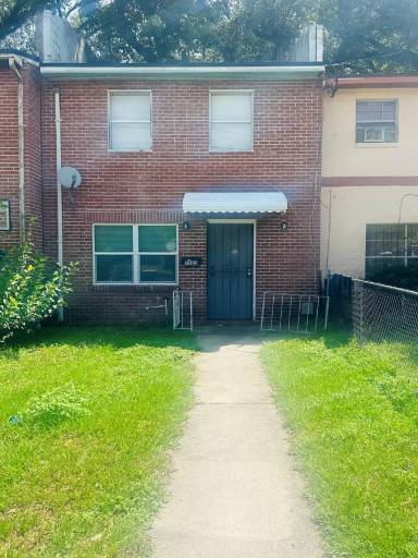 Main picture of 7203 Ken Knight Dr E