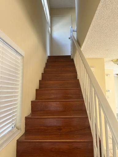 Main picture of 1015 E Deodar St