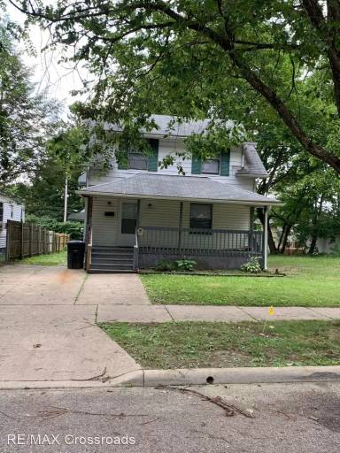 Main picture of 404 Noah Ave