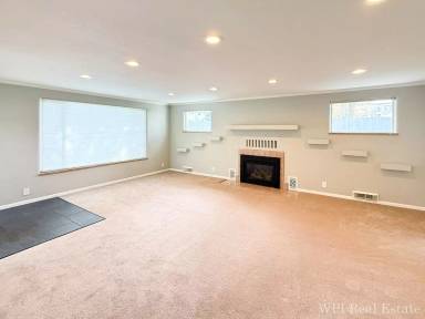 Main picture of 326 N 125th St