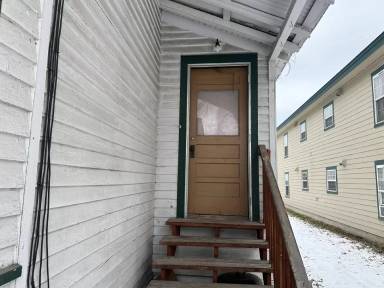 Main picture of 211 4th Ave W