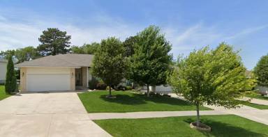 Main picture of 6945 S 88th St