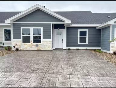 Main picture of 446 5th W St