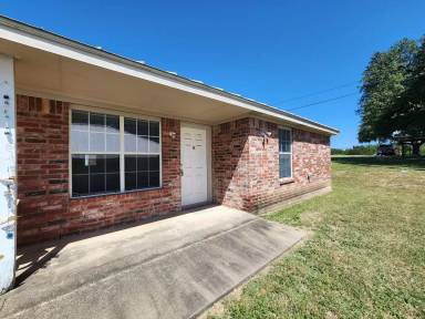 Main picture of 811 E Avenue I