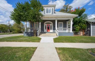 Main picture of 1523 W Houston St
