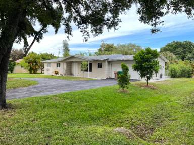 Main picture of 4840 SW 70th Ter