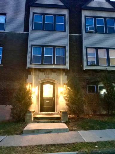 Main picture of 1365 Clarence Ave