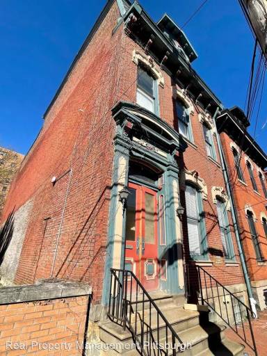 Main picture of 1305 Allegheny Ave