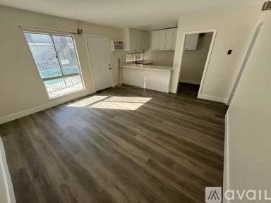 Main picture of 18346 Collins St