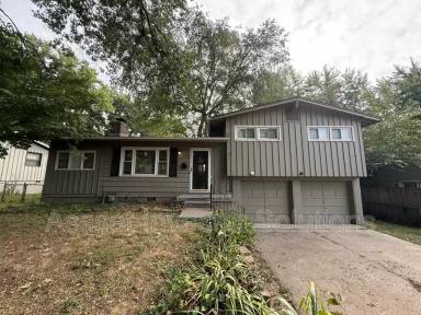 Main picture of 7945 Falmouth St