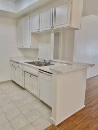 Main picture of 5405 Kester Ave