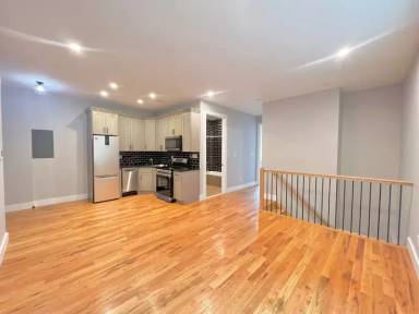Main picture of 2266 Pacific St
