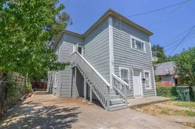 Main picture of 3210 40th St