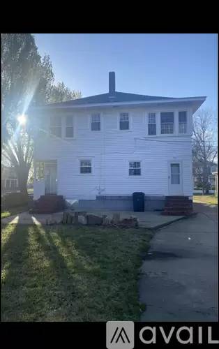 Main picture of 220 S 13th St