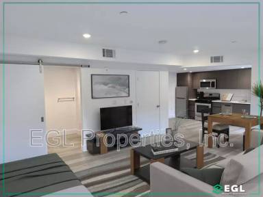 Main picture of 744 S Mariposa Ave