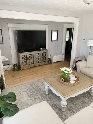 Main picture of 396 Amory St