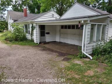 Main picture of 21539 Detroit Rd