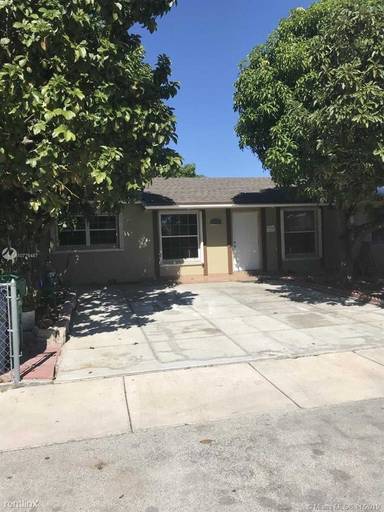 Main picture of 12953 SW 48th St
